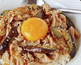 ☆簡単☆豚バラとなすの旨辛丼作り方4写真
