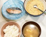 The日本人の夜ご飯(鮭、とろろ)作り方12写真
