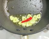 冷凍エビとナスとピーマンのニンニク炒め作り方2写真