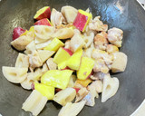 れんこんとさつまいもと鶏肉の甘辛炒め作り方6写真