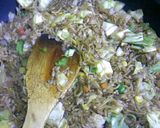 簡単♪カリカリたんぽぽウィンナーのそば飯作り方5写真
