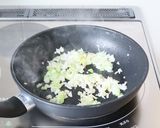皆大好き【カニカマ卵の白だし炒飯】作り方3写真