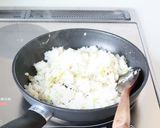 皆大好き【カニカマ卵の白だし炒飯】作り方4写真