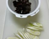 【簡単晩ご飯】鶏胸肉とキクラゲの卵炒め作り方1写真