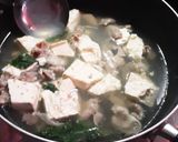 簡単★スライス豚肉と大葉と豆腐のスープ作り方1写真