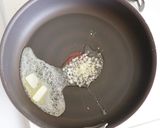 バター香るきのこ焼ビーフン作り方3写真