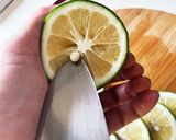 水に入れ冷やすだけおしゃれミントレモン水作り方3写真