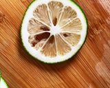 水に入れ冷やすだけおしゃれミントレモン水作り方4写真