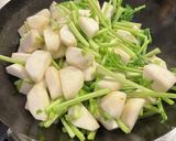 蕪と鶏肉の塩麹ゆず蜂蜜炒め作り方4写真