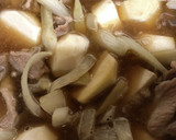 豚肉と玉ねぎとごぼうと里芋の煮物作り方6写真