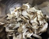 ベーコンときのこのワンパンパスタ作り方1写真