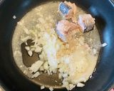 サバ缶玉ねぎ●おこげ風押し付けチャーハン作り方2写真