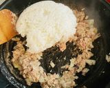 サバ缶玉ねぎ●おこげ風押し付けチャーハン作り方3写真