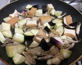 簡単美味しいナスと厚揚げと舞茸の炒め物作り方2写真