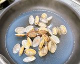 ゴーヤと卵炒め♪アサリの蒸し焼きのせ作り方7写真