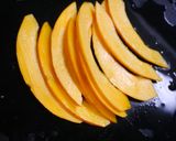 簡単！コリンキーかぼちゃの生ハム巻き作り方1写真