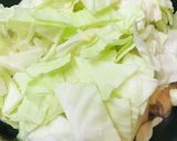 鶏肉とキャベツのめんつゆ＆バター炒め作り方2写真