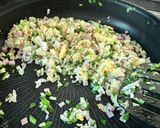 焦がしニンニク香るニラ玉チャーハン作り方7写真