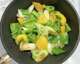 鶏切り落とし肉と長ネギのニンニク中華炒め作り方4写真