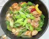 鶏切り落とし肉と長ネギのニンニク中華炒め作り方5写真