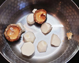 さといもと鶏肉のかんたん味噌汁作り方2写真