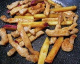 すぐできる！さつまいもと豚肉の甘辛炒め作り方4写真