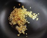 おばあちゃん家の味噌入り鶏そぼろ☆作り方1写真