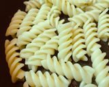 あまりカレー●カレーパスタのサラダ作り方1写真