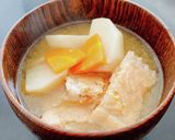 カブと鮭のあらの味噌汁作り方4写真