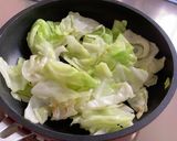 じゅーしぃーの素でキャベツ炒め作り方2写真