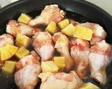 手羽元のパイン煮作り方1写真