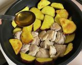 本みりんで！薩摩芋と鶏肉の照り焼き作り方5写真