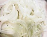 玉葱と豚肉のゆかり炒め作り方1写真