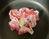 オイスターソースだけ！豚バラ肉の豆苗炒め作り方1写真