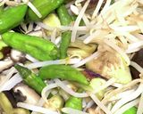 茄子ともやしと獅子唐いっぱいの簡単炒め物作り方3写真