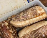 コストコの網付きの塊肉を使った焼豚作り方1写真