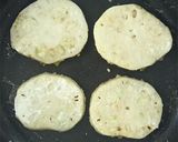 おつまみやお弁当に◎蓮根の海老詰め作り方4写真
