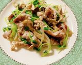 豚肉、豆苗、平茸、しめじ、もやしの炒め物作り方6写真