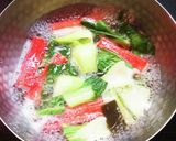 チンゲン菜とカニカマの味噌汁作り方5写真