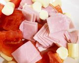 トマトとチーズのベーコン卵とじ作り方1写真