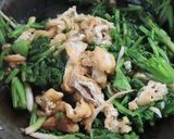 簡単♪フライパンで大根葉と油揚げの炒め煮作り方3写真