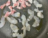 エビと豚肉の炒飯作り方1写真
