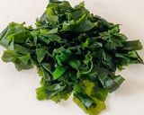 やみつき♡ごま油香る♩鮭わかめおにぎり作り方1写真
