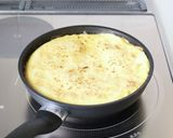 【にんにくと青唐辛子のチーズオムレツ】作り方6写真