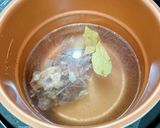 ロティサリーチキンの鶏ガラでスープ作り方1写真
