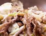 豚バラ肉とキャベツのガリバタ炒め作り方3写真