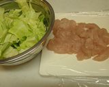春キャベツと鶏肉のオイスター炒めどんぶり作り方1写真