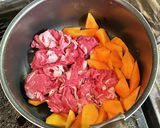 デミグラスソースで肉じゃが作り方2写真