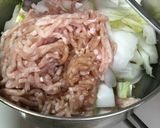 白菜と鶏ひき肉の白だし＆黒酢煮作り方1写真