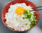 贅沢おいしい！たまごしらす丼作り方5写真
